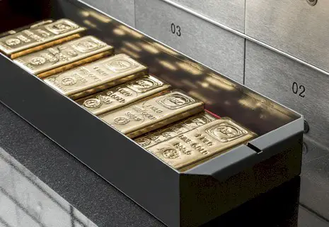 storing gold bullions